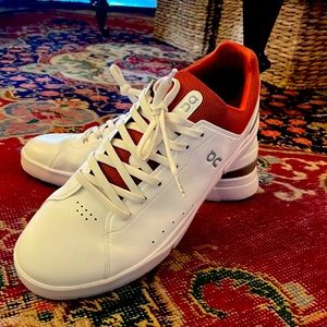 On Cloud The Rodger! Size 13! White and Rust color!